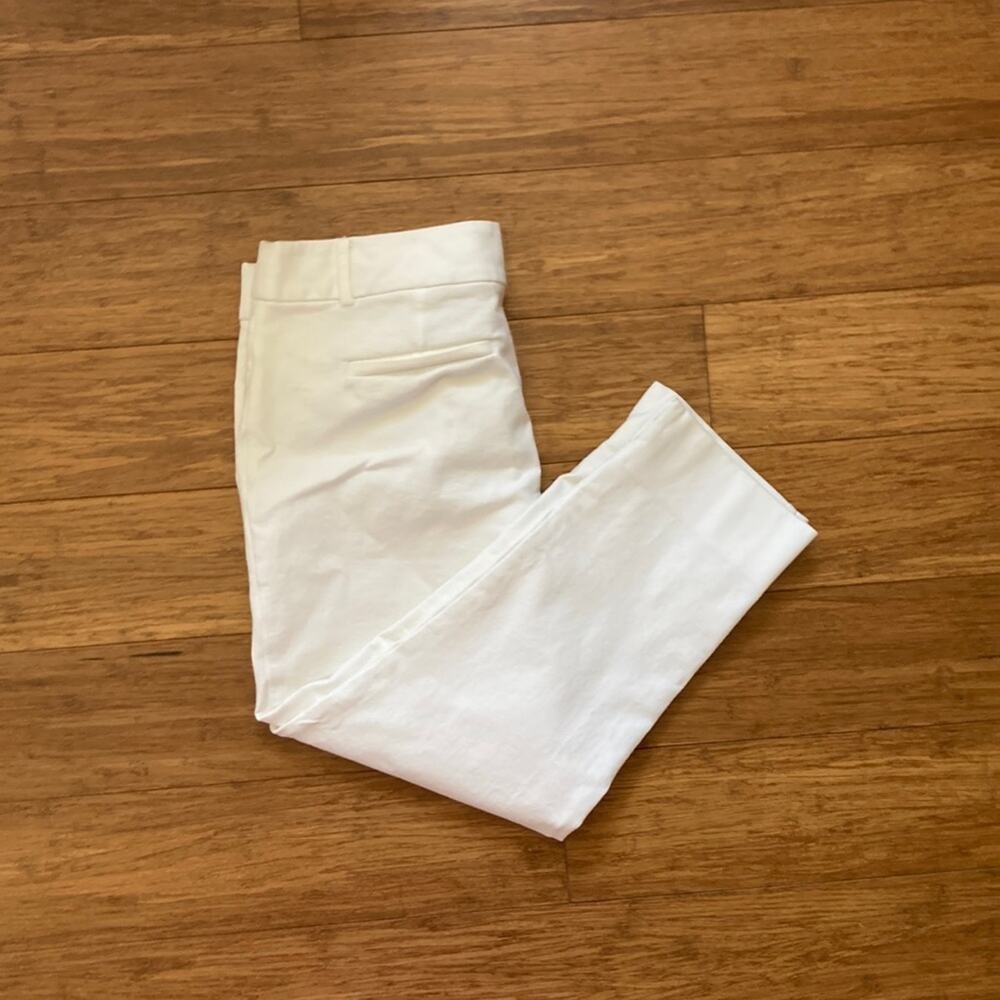 LOFT White “Riviera Marisa” Capris, Size 8
